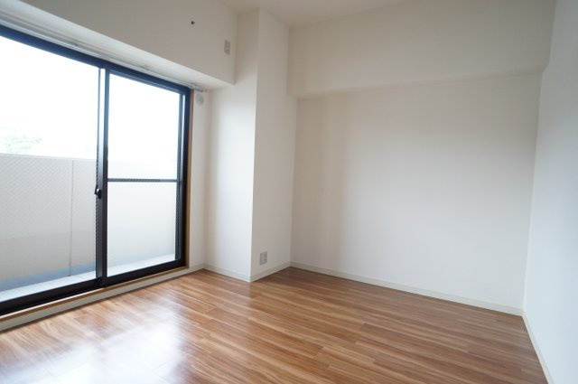 パセオ清荒神１番館の寝室