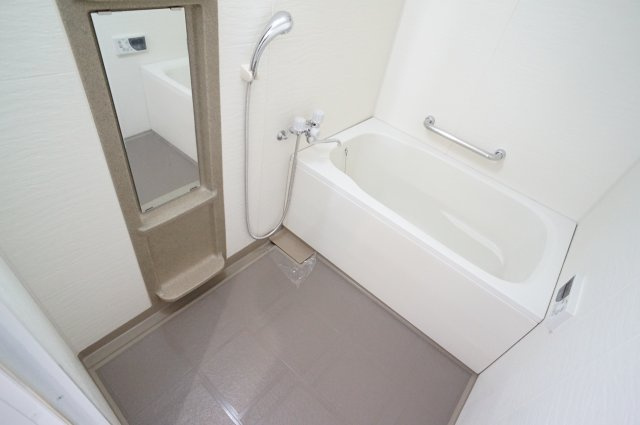 パセオ清荒神１番館の浴室