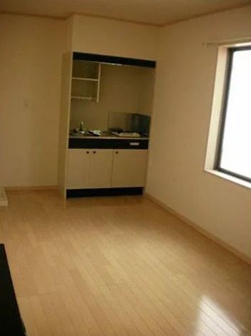 エクシード根岸の居間・リビング