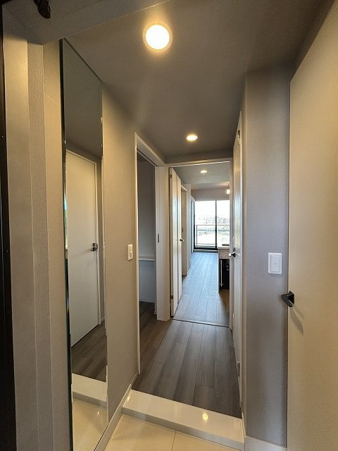 ブランシエスタ新丸子リバーフロントの玄関