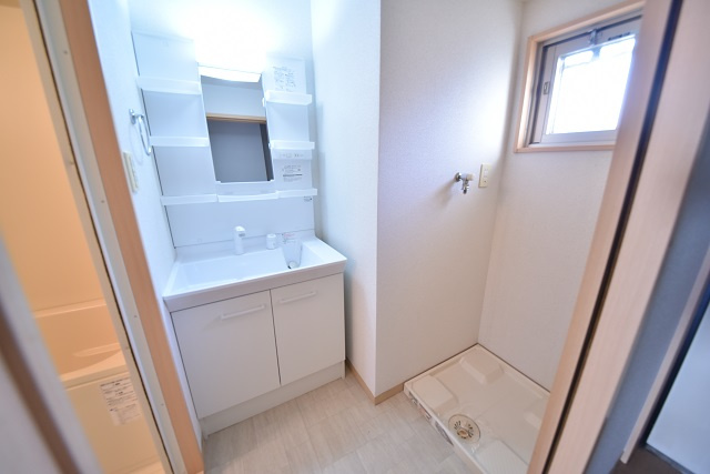 呉市西中央１丁目の賃貸マンションの独立洗面台