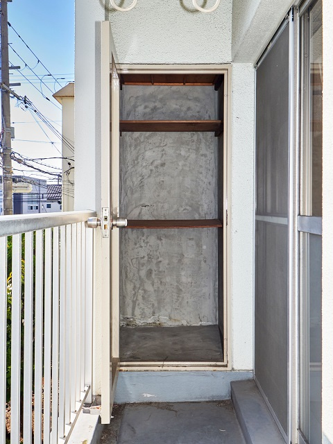 垂水農住5号棟の収納|バルコニー収納