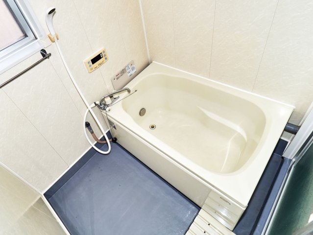 垂水農住5号棟の浴室|追焚付です。