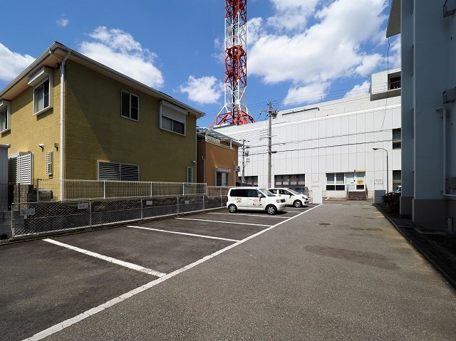 垂水農住5号棟の駐車場