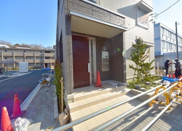 BLESS港南上大岡　B棟のエントランス