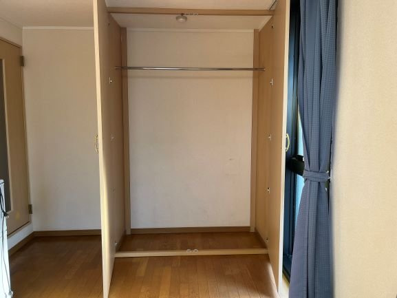 西宮市山口町下山口１丁目の賃貸マンションの内装|広々したクローゼット。※１号室タイプ別