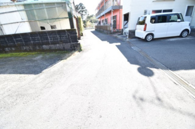 【前面道路含む現地写真】 | 鹿屋市寿5丁目　中古戸建