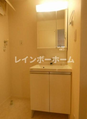 ラシーネ鎌倉の独立洗面台