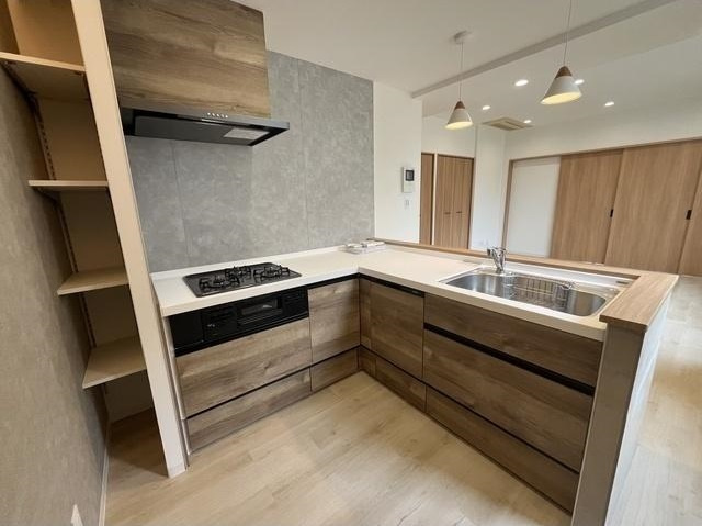 港区東新橋２丁目の賃貸マンションのキッチン