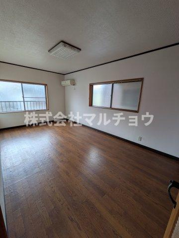 東山戸建ての洋室|きれいな洋室です