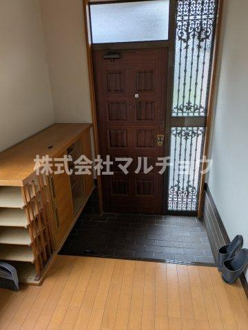 東山戸建ての玄関|シンプルで使いやすい玄関です