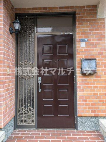 東山戸建ての玄関|毎日通る玄関はこちらです