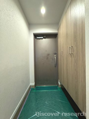 エレンシア立川トレスの玄関