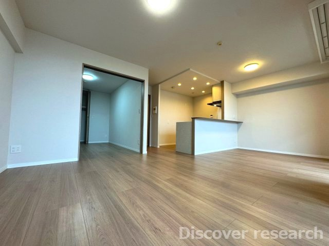 エレンシア立川トレスの居間・リビング