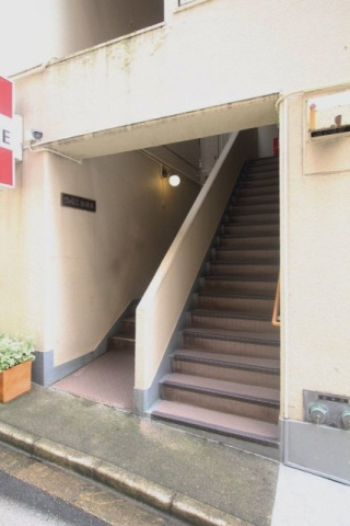 ヴァリエ後楽園のエントランス|ヴァリエ後楽園