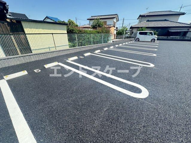 ヴァーチュアスⅠの駐車場|高崎、前橋のお部屋探しはエンドスケープまで！お客様の理想お聞かせ下さい♪