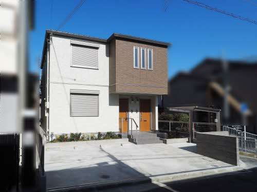 シャーメゾン川西