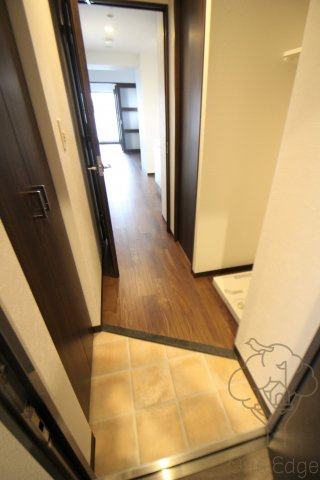 SK TRUST BLDの玄関