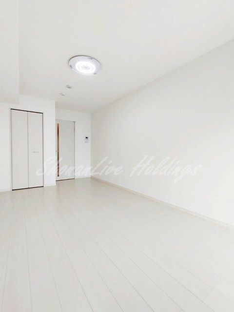 藤沢市辻堂新町１丁目の賃貸マンションの居間・リビング|同施工物件