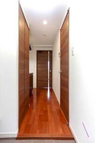 サヴォイ箱崎邸園　5階の玄関|別号室のものです。現状優先になります。