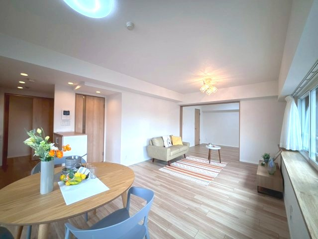 ガーデンヒルズラモード白石ステーションの居間・リビング