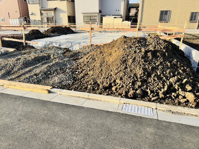 八王子市　泉町　新築一戸建て　２６期の駐車場|～2台駐車可能カースペース～