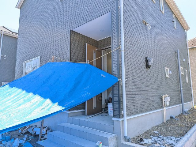 八王子市　泉町　新築一戸建て　２６期の玄関|～玄関は安心のWロックキーを採用～