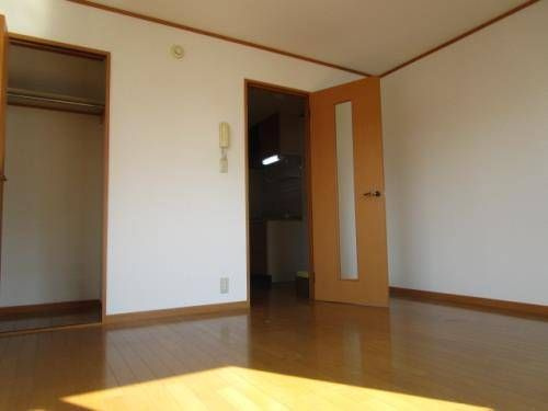 アーバンホームズの居間・リビング