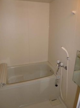 【浴室】 | エバーフォレスト | コンパクトで使いやすいお風呂です