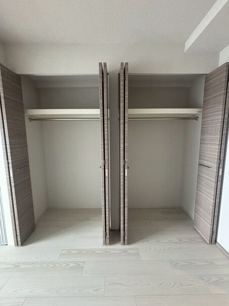 プレサンスレイズ桜山EASTの収納