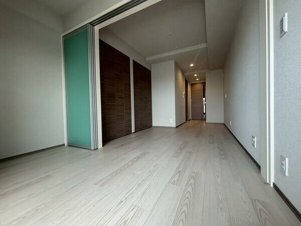 プレサンスレイズ桜山EASTの内装