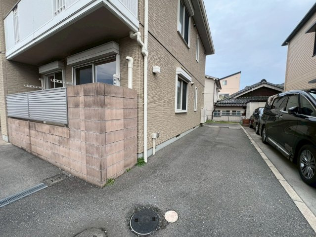 ブライトンベルⅡの駐車場