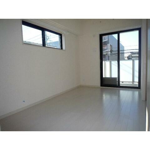 ルシェリオのその他|2面採光の洋室♪