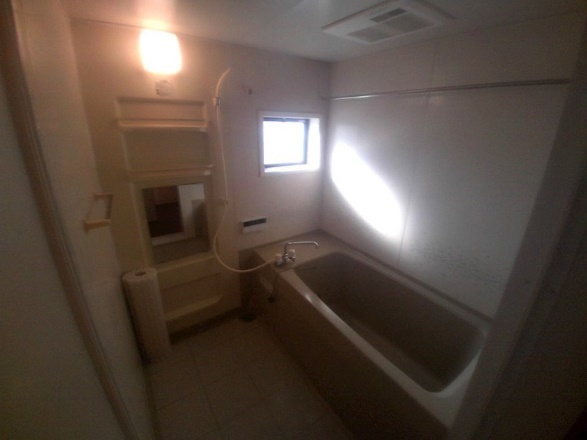 ボナール白水2棟の浴室