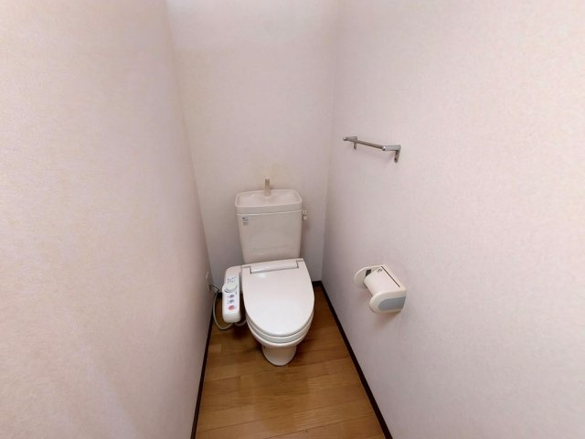 エクシード Ⅶのトイレ|イメージ（同建物内別部屋の写真です）