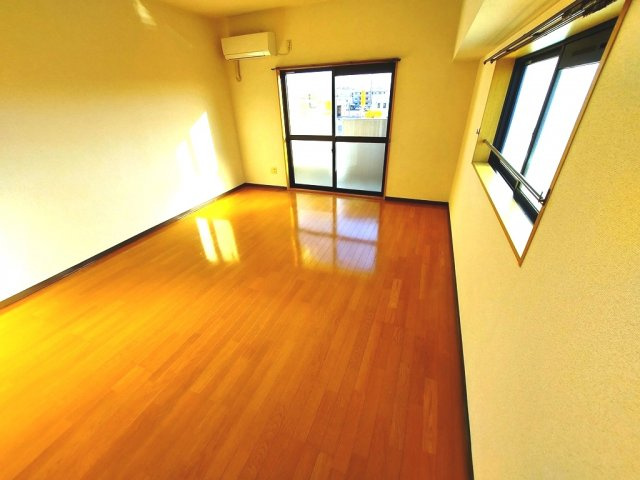 エクシード Ⅶの居間・リビング|イメージ（同建物内別部屋の写真です）