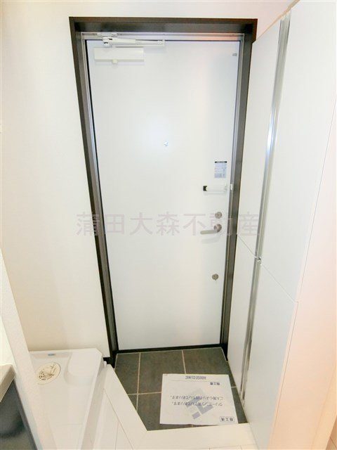 グランクオール蒲田の玄関