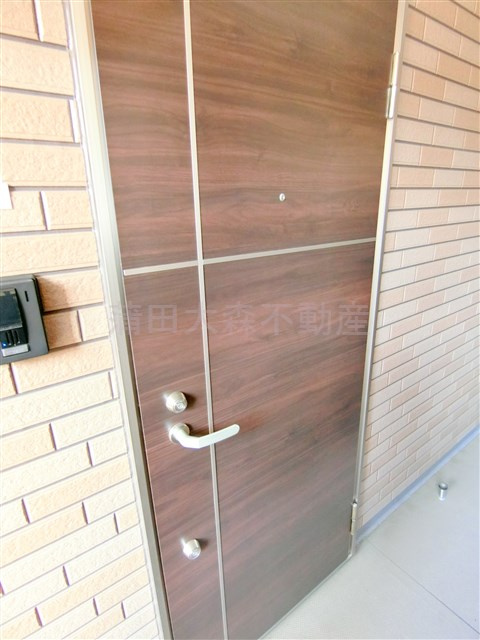 グランクオール蒲田の玄関