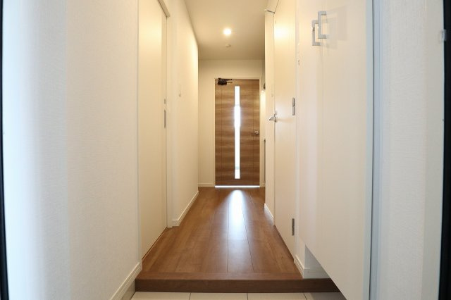 ラ・シック　サヴォイ　5階の玄関|別号室のものになります。現状優先。