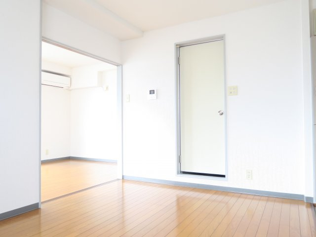 あけぼのＳＳビルの居間・リビング