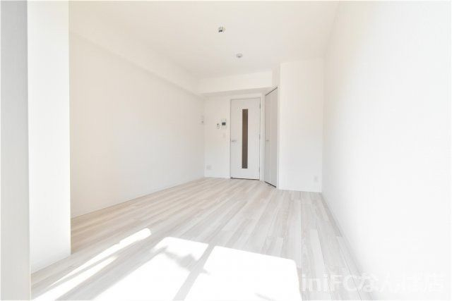 ワールドアイ天王寺ミラージュⅡの居間・リビング