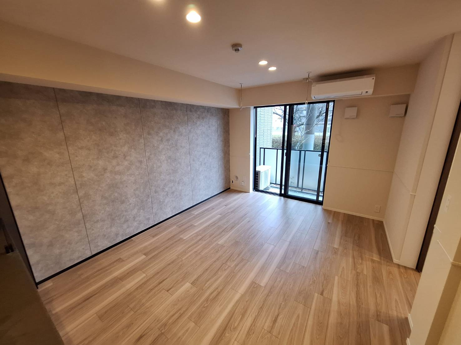 Ｅａｓｔ　ｓｅｄｏｎａの洋室