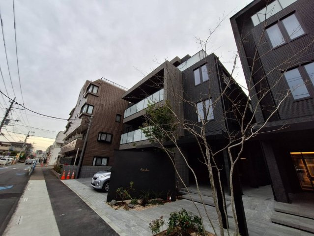 Ｅａｓｔ　ｓｅｄｏｎａの外観