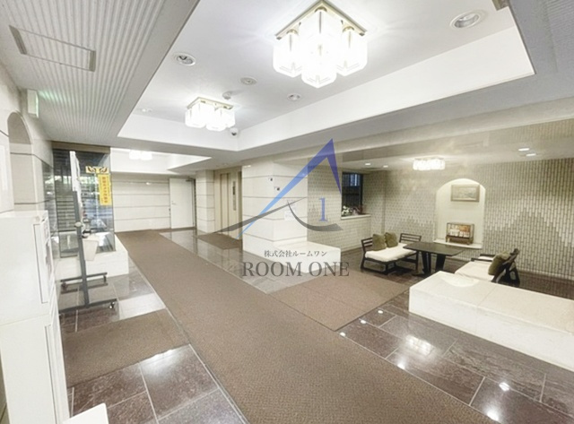 グローイン新宿御苑