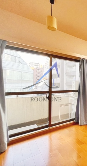 グローイン新宿御苑の居間・リビング|洋室のお部屋です。