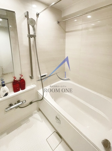 グローイン新宿御苑の浴室|お風呂です。