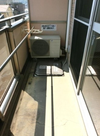 プチコートのバルコニー