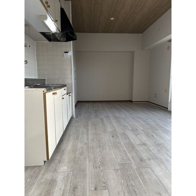 【居間・リビング】 | 第6協和ビル【名古屋市賃貸・エレベーター付】