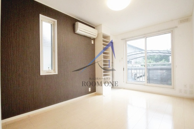 ウエストヒル氷川台３の居間・リビング|洋室のお部屋です。