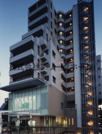 三鷹市下連雀３丁目の賃貸マンションの外観